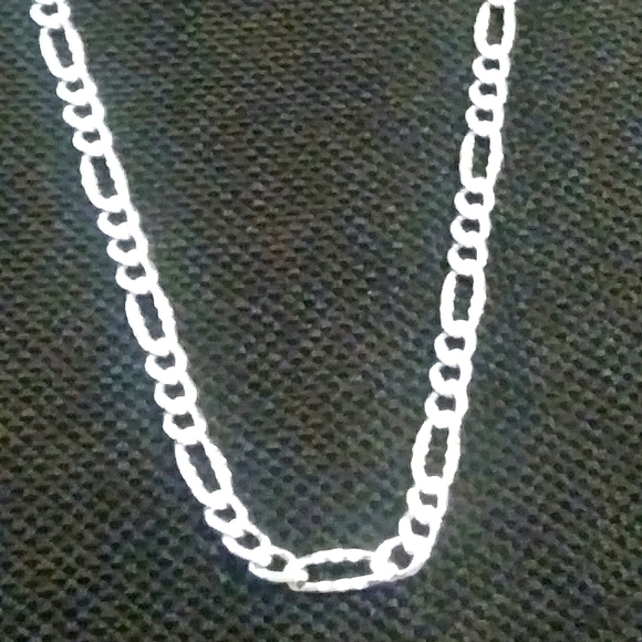 NEW-18" FIGARO STERLING CHAIN.(R19) - Picture 1 of 3